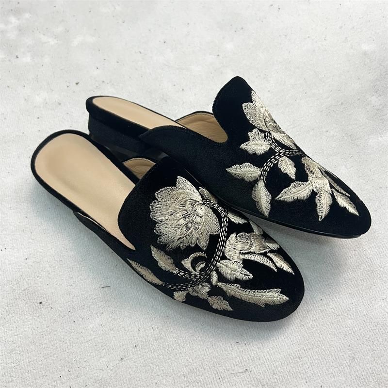 Nieuwe Chinese stijl 2024 nieuw product geborduurde wer half lipper modieuze ronde neus platte bodem andal dames_voghion.com