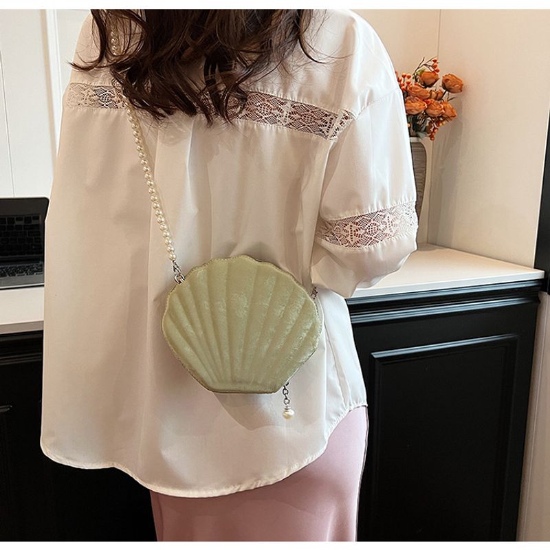 Einzigartige Nischentasche Damen 2024 Sommer neue Mode Perlen Umhängetasche ausländischer Stil einfache Muscheltasche_voghion.com