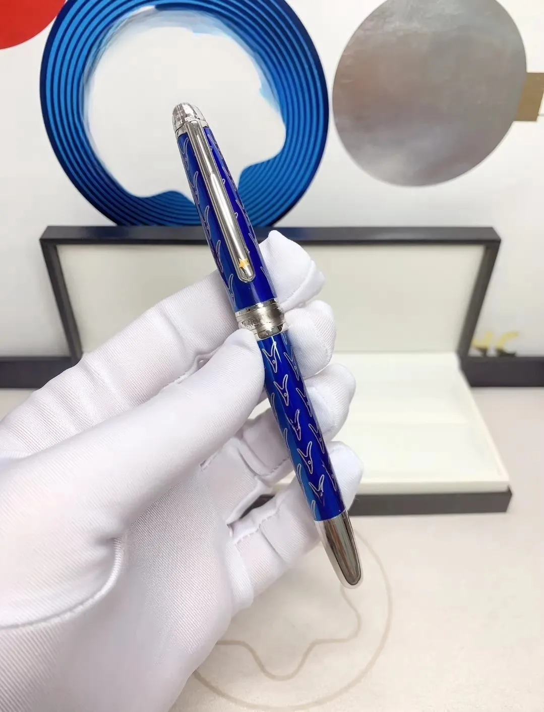 wholesale Wholesale Luxury Monte Black Resin And Crystal Star Roller Ball Pen / Ballpoint Pen / Fountain Pen Business Office Stationery Gift B003_voghion.com