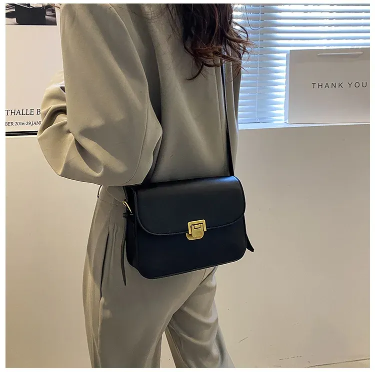 Designer Shoulder Bags Womens 2024 Messenger Bag in Preppy Style - High-Quality Vintage Envelope Briefcase Handbag_voghion.com