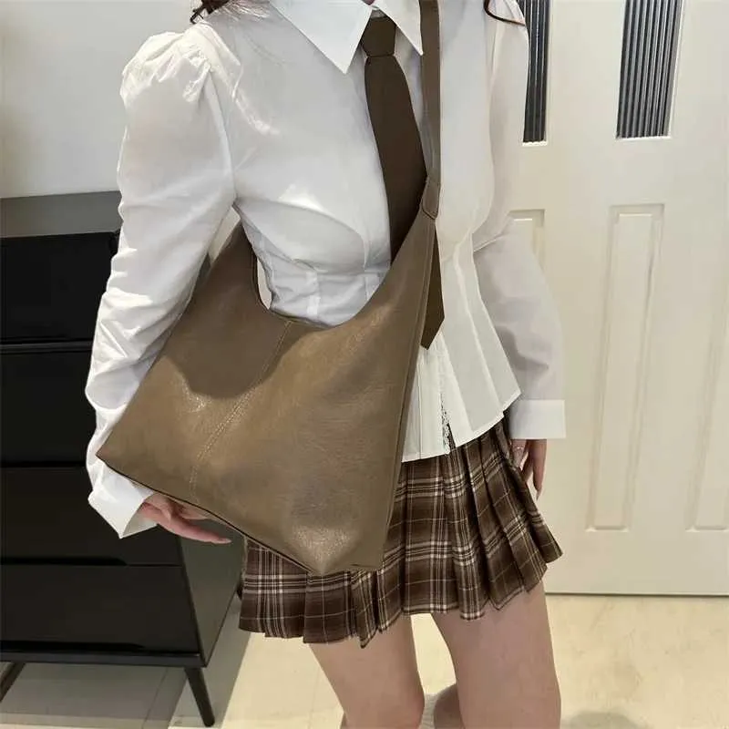 PU Material Fashionable WOMENS Large Capacity Daily Commuting Shoulder Bag Simple and Casual Handba241108_voghion.com