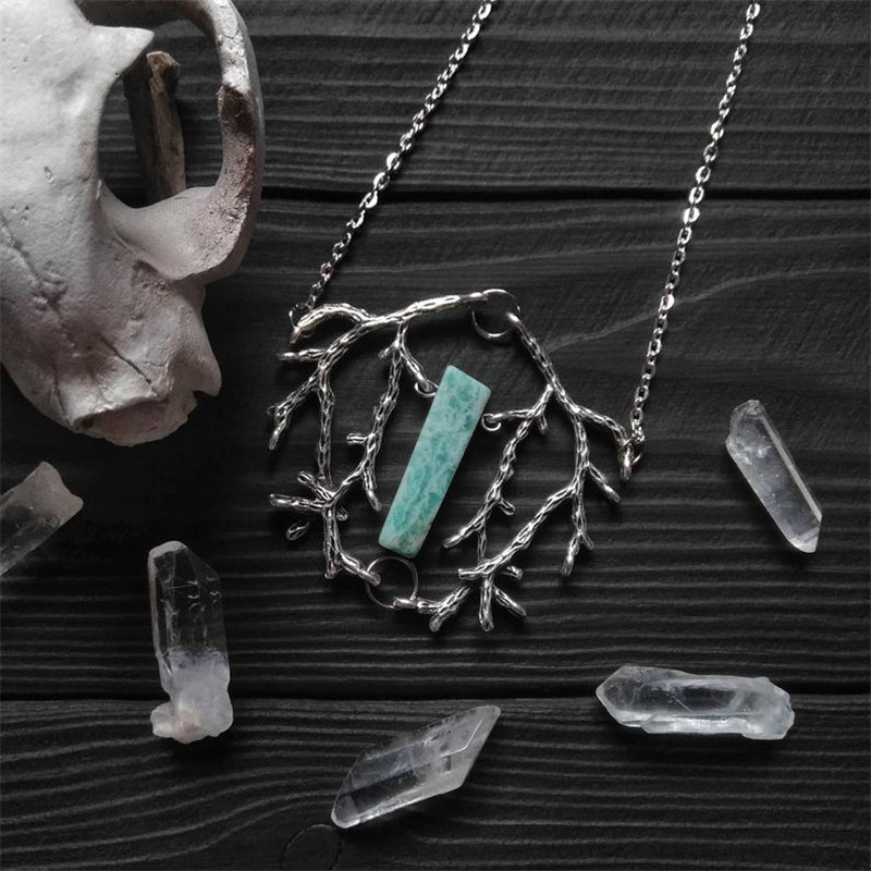 Colliers Nouveau collier branche de quartz brut vert/blanc_voghion.com