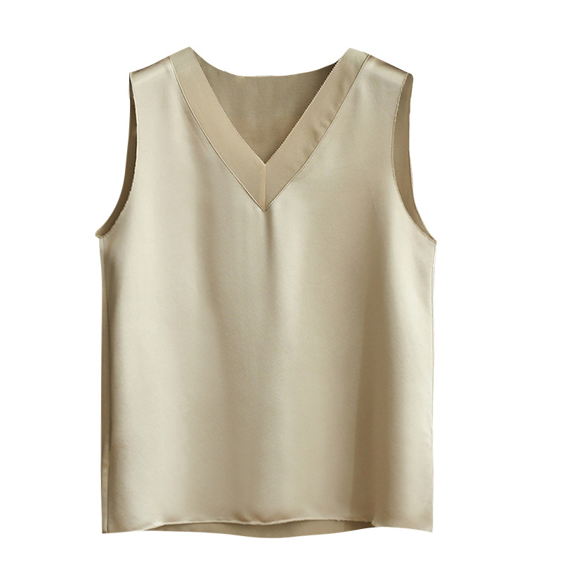 L'abbigliamento femminile in raso acetato è indossato da solo come gilet e come top per le donne._voghion.com