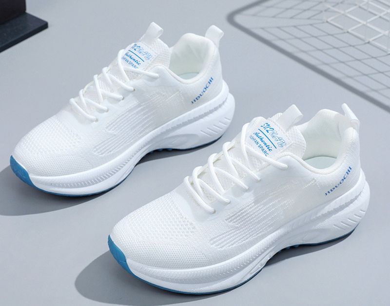 Tendances du printemps 2024 pour les chaussures de sport et de loisirs pour le nouveau jour de Noël_voghion.com