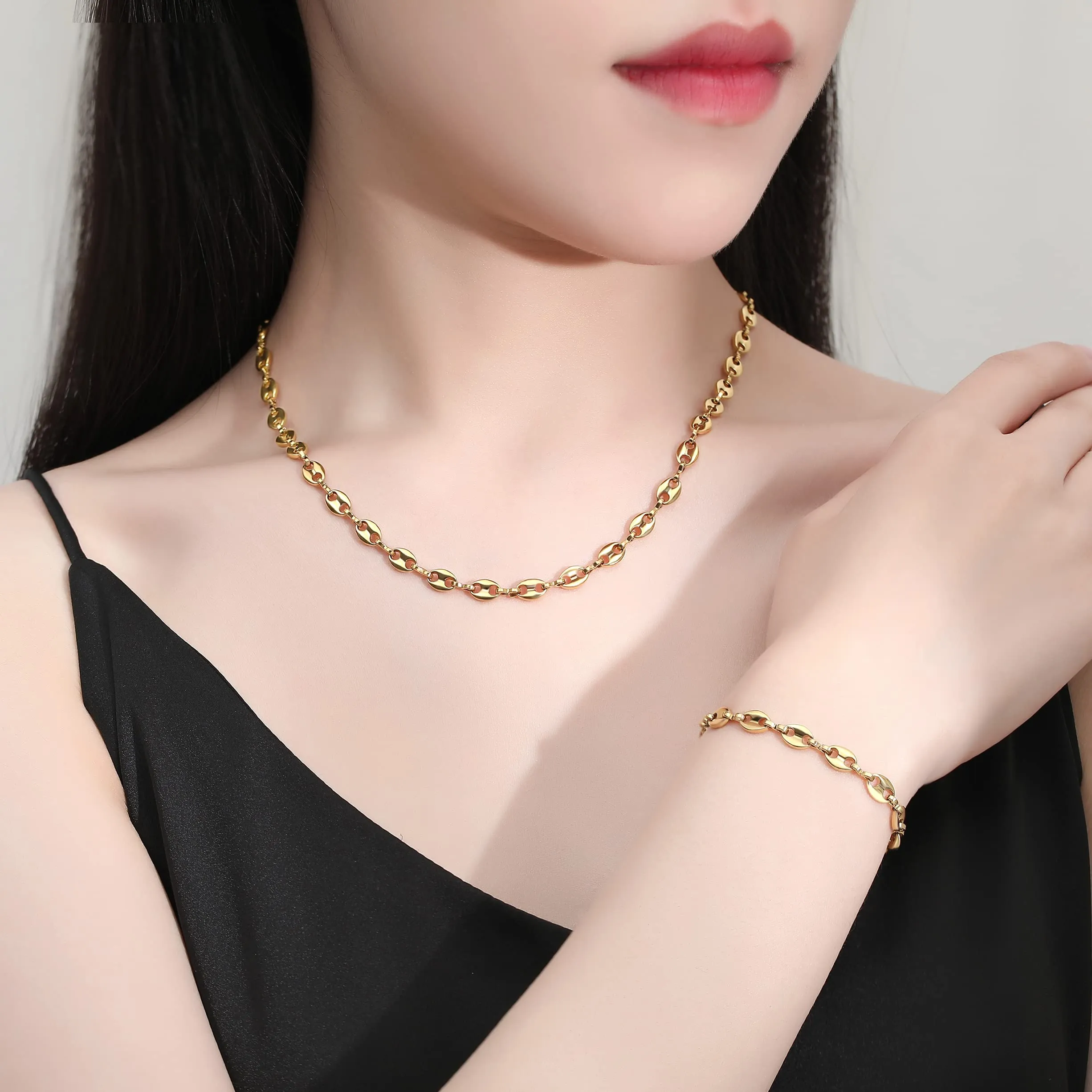 Collar de cadena con eslabones grano de café chapado en oro mujer_voghion.com