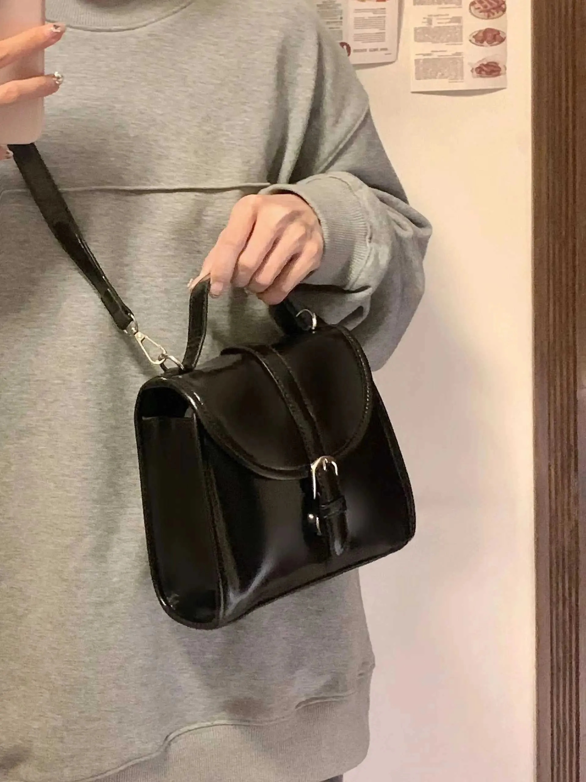Black PU Crossbody 2023 New Womens Classic Simple Adjustable Strap Single Shoulder Bag Casual Versatile Handba241214_voghion.com