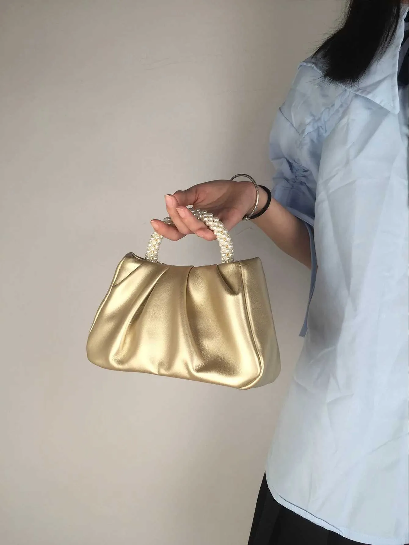 Borsa clutch con manico di perle borsa a spalla quadrata donna_voghion.com