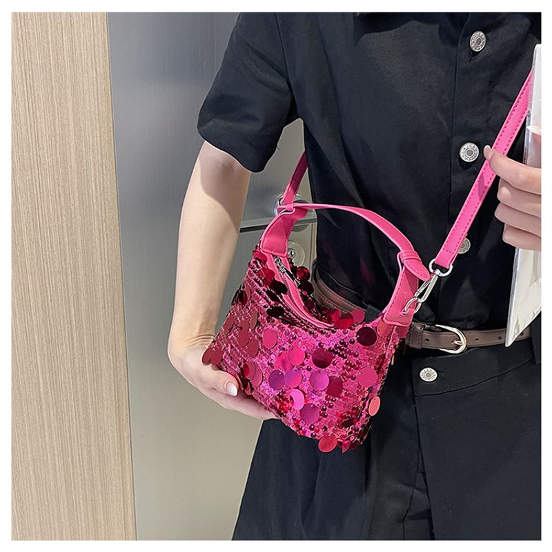 Modische kleine quadratische Tasche Damen im neuen ausländischen Stil 2024 mit Pailletten, Knödeltasche, vielseitige_voghion.com