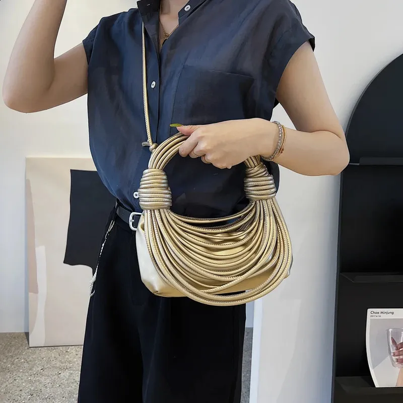 Borsa donna a mano tracolla hobo pochette elegante color oro_voghion.com