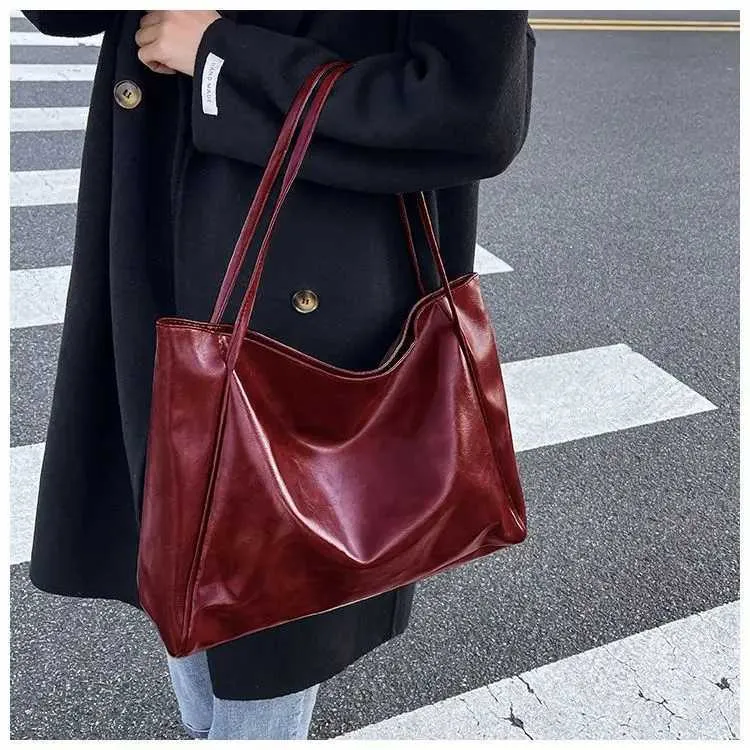 Vintage Red Womens Athletic Casual Fashion Large Capacity Leather Shoulder Bag Shopper Haruku Simple Handbag SacC241106_voghion.com