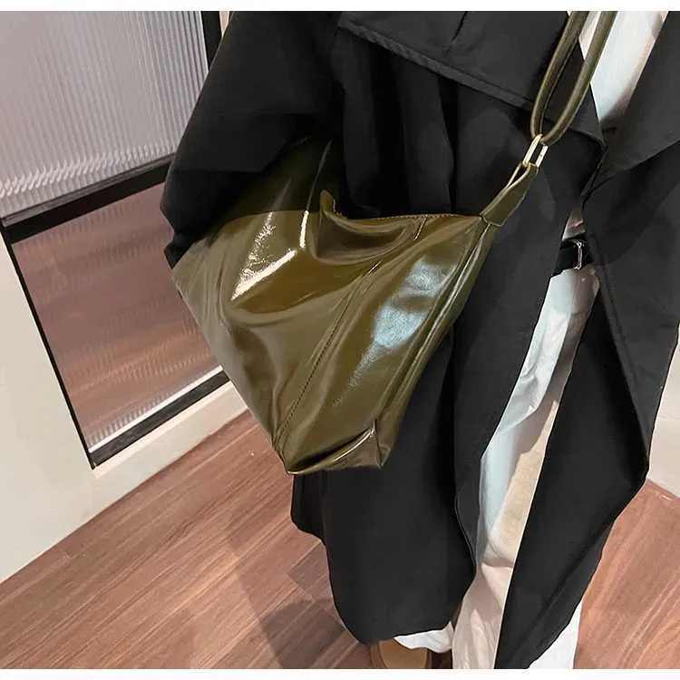 Damen Pu s Solid Glossy Leder Messenger Schultertasche Weibliche Große Kapazität Casual Pendler Umhängetasche_voghion.com