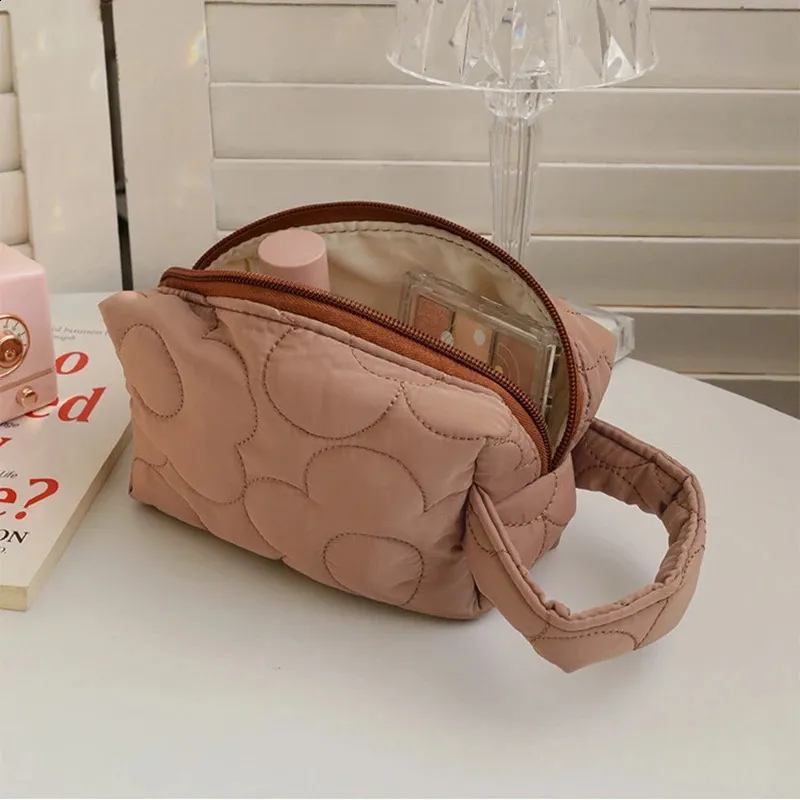 Female Quilted Cosmetic Case Womens Tulip wer Pouch Zipper Makeup Bag Travel Make Up Beauty Toiletry Handbag Tote_voghion.com