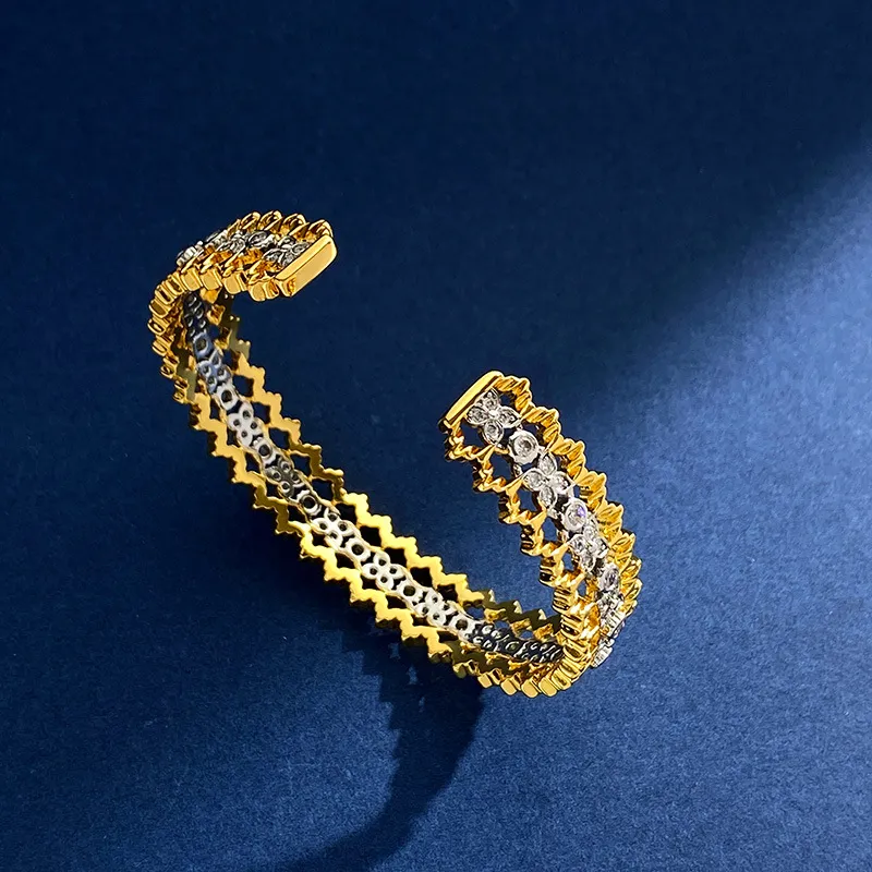 Italy Hollow Clover Designer Bangle Bracelet For Women Sier Bling Lace Sparkling Dia Gold Plated Retro Vintage C_voghion.com