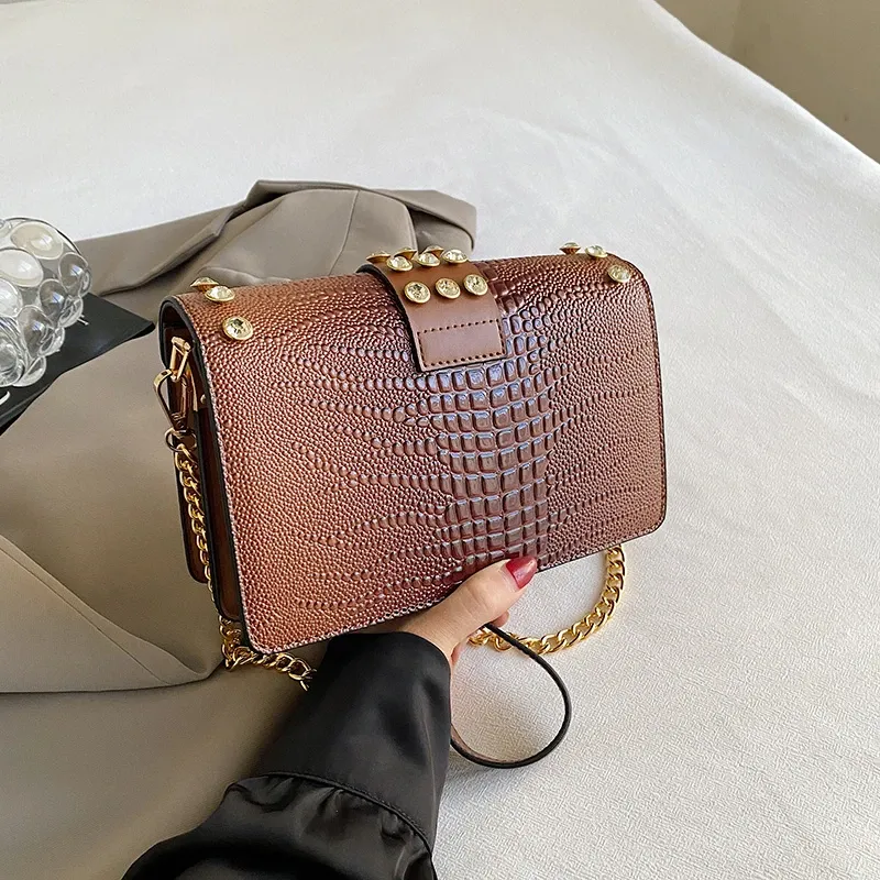 2023 Top-Marke Schulter für Frauen Hohe Qualität PU Unterarm Nette Geldbörsen und Handtaschen Designer Lock Menger_voghion.com