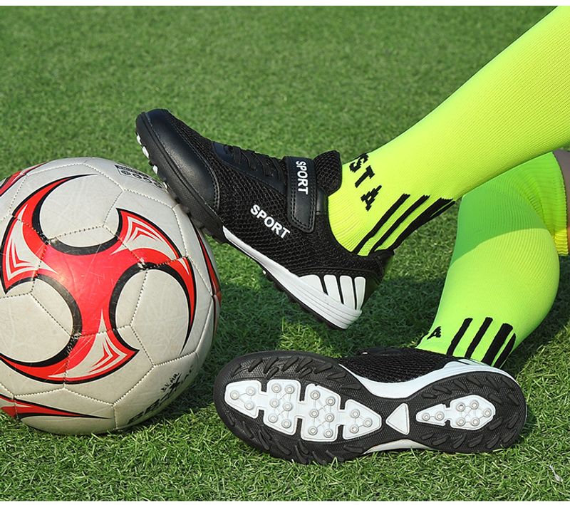 Barnfotbollsskor med kardborreband mesh som andas för träning_voghion.com