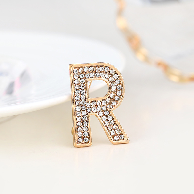 Spilla versatile con lettere inglesi in strass, stemma con fiore sul petto, luce antiscivolo, alla moda per uomo e donna_voghion.com