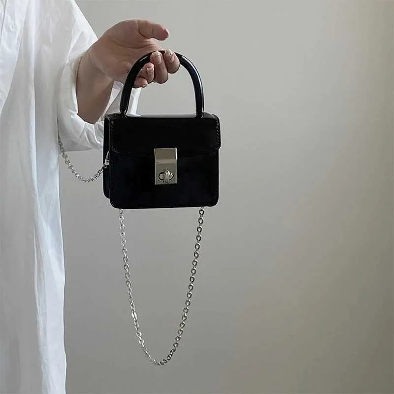 Sac à bandoulière carré pour femme avec petit verrou tendance en cuir verni pour femme_voghion.com