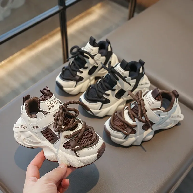 Childrens air mesh childrens casual sports color matching lace breathable boys and girls running shoes anti slip 240912_voghion.com