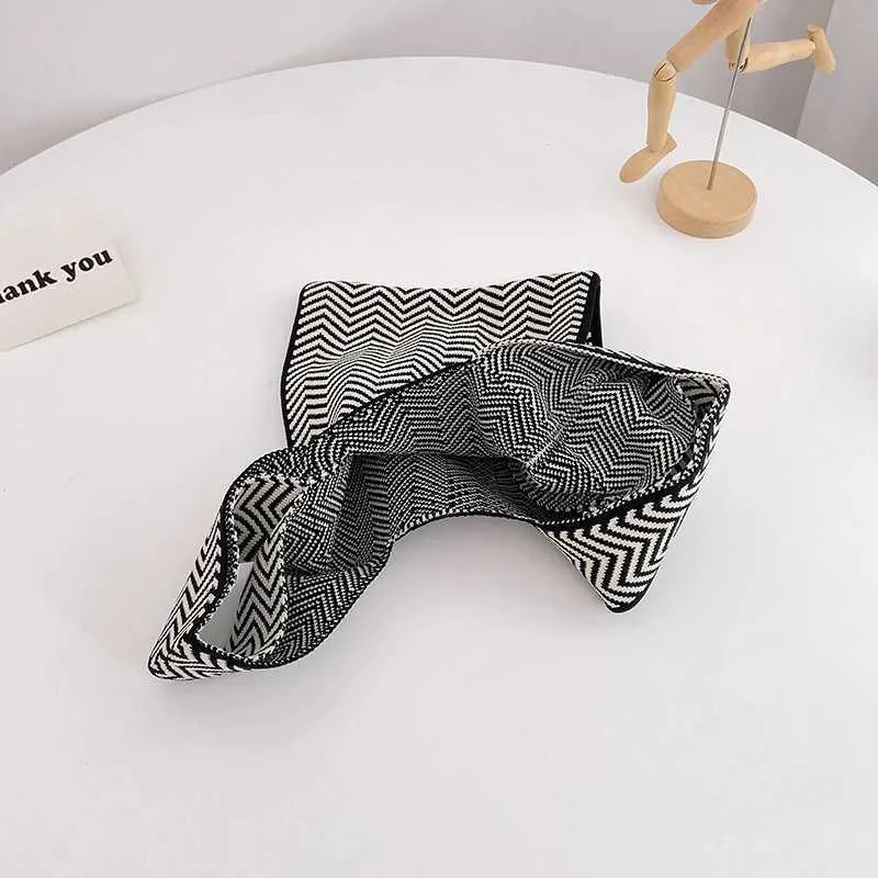 Niche Design Knitted Autumn/Winter Mini Knot with Geely Pattern Reusable Grocery Bag Lightweight Handbag Y241106_voghion.com