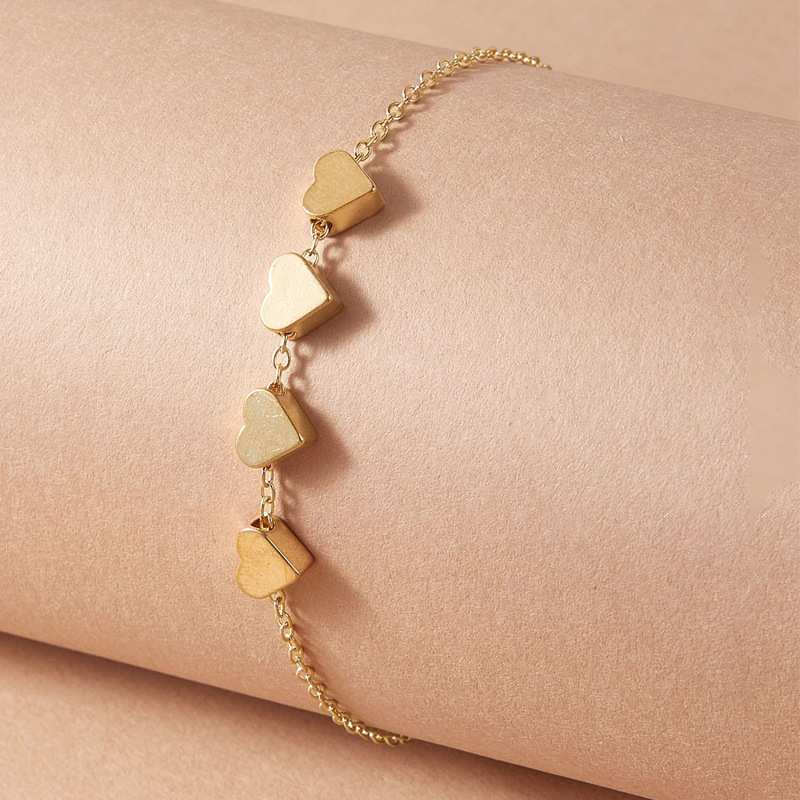 Nueva pulsera de aleación con forma de corazón de melocotón, pulsera creativa retro sencilla de oro para mujer