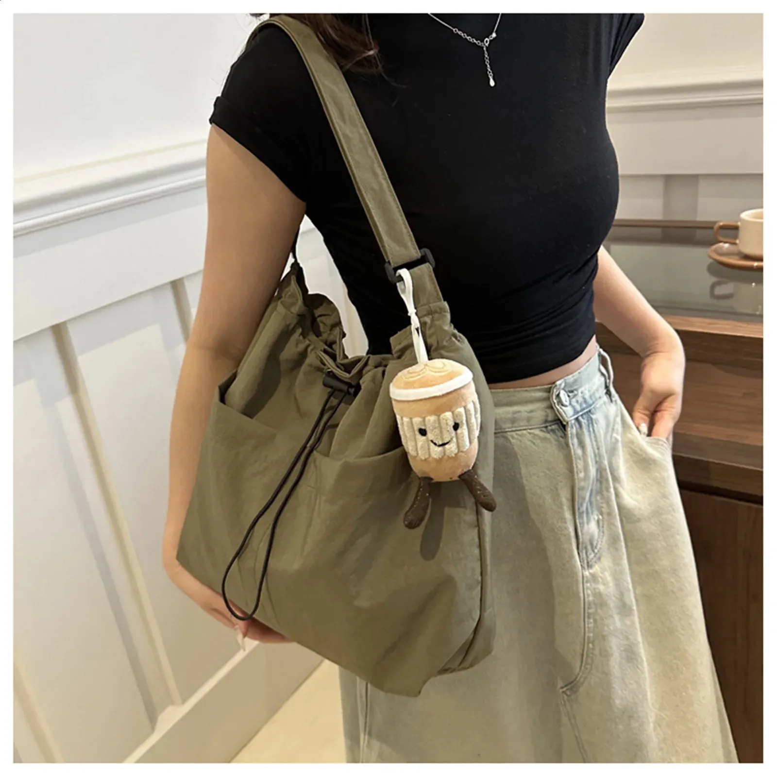 Sac à bandoulière polyvalent de grande capacité pour femme, sac à main fourre-tout minimaliste léger pour l'été 240827_voghion.com