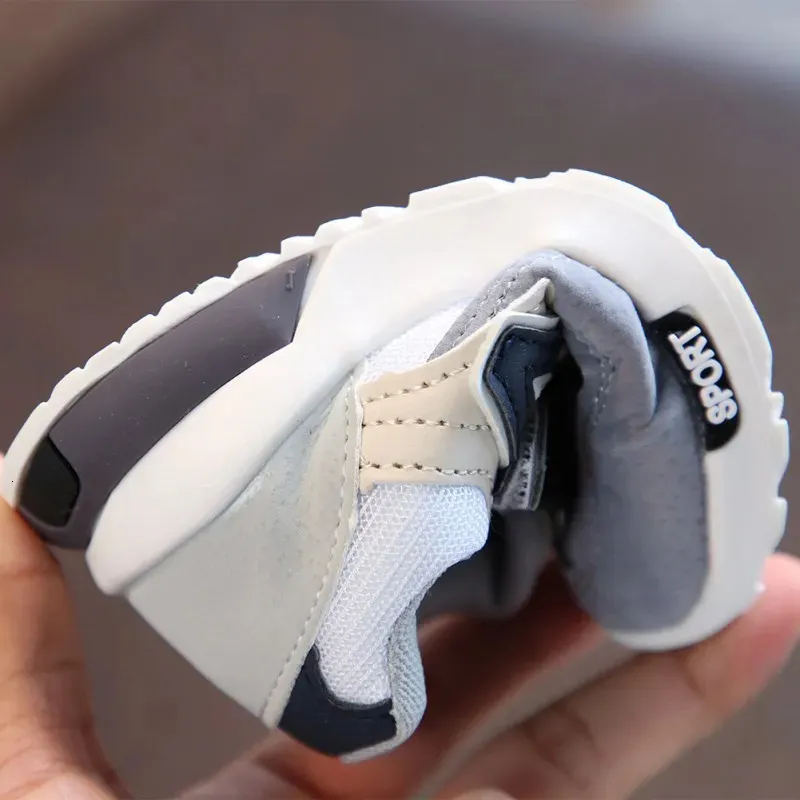 Printemps Automne Respirant Sport Garçons et Filles Semelle Souple Antidérapant Course Bébé Bottes Chaussures de Marche Enfants 240627_voghion.com