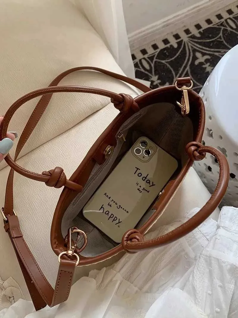 Nuovo Str Woven Crossbody per le donne 2024 Rattan Vacation Bucket Shoulder Bags Summer Seaside Beach Handheld_voghion.com