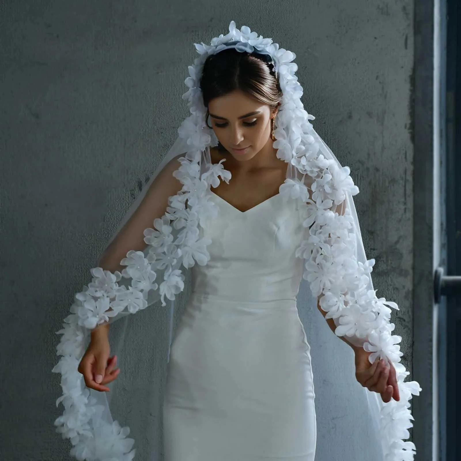 Hochzeitsschleier Kathedrallänge Mit 3d Blumen Und Haarkamm_voghion.com