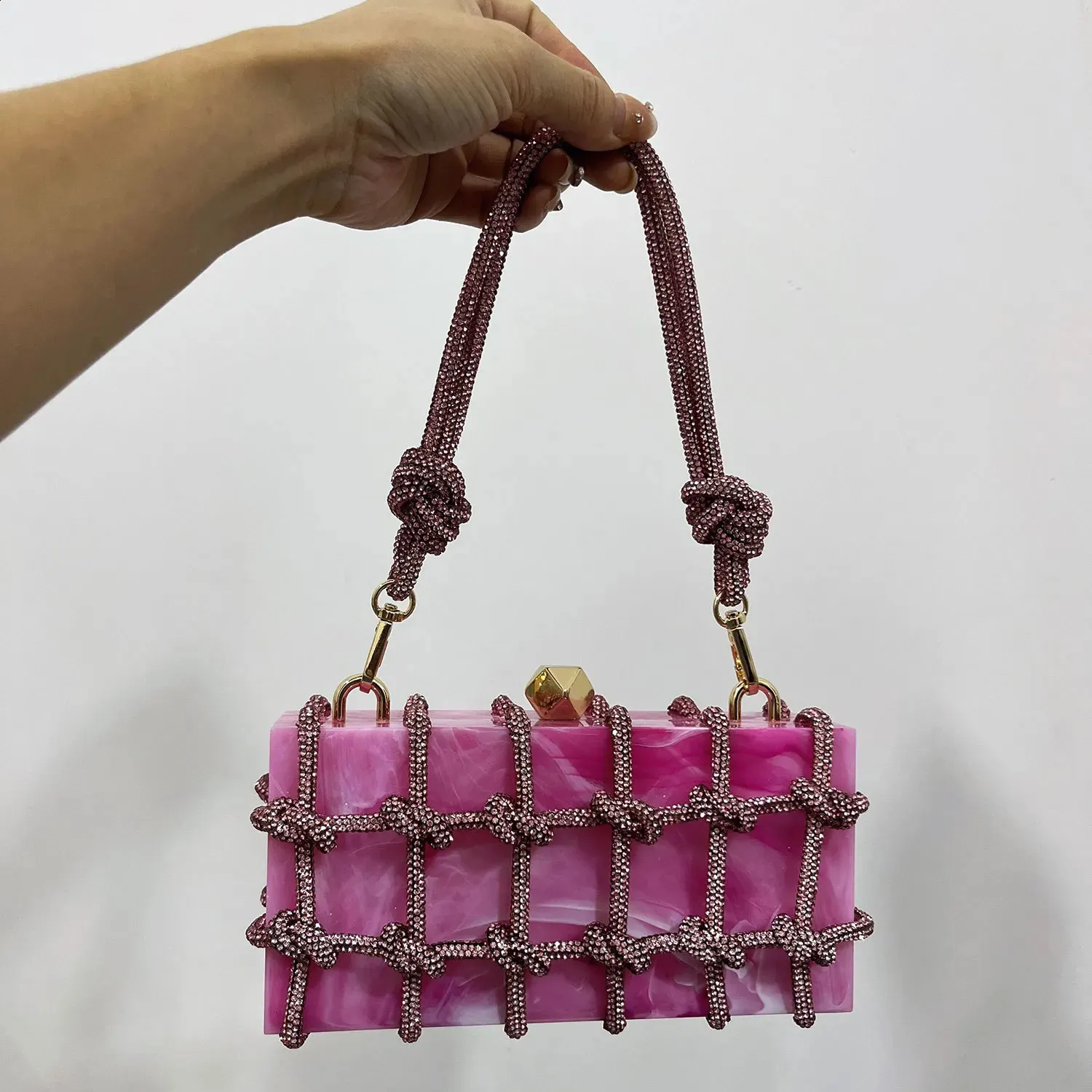 2024 Handtasche Hochwertige Abend-Dias-Kupplung Acryl Achselhöhle Quadratische Damen Geldbörse Hochzeitstasche 240907_voghion.com