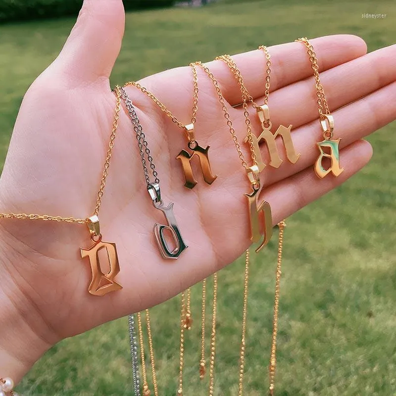 Catene Collana con Iniziale Piccola per Donna Catena con Lettera Collane in Acciaio Inossidabile Carattere Inglese Antico Minuscolo All'ingrosso_voghion.com