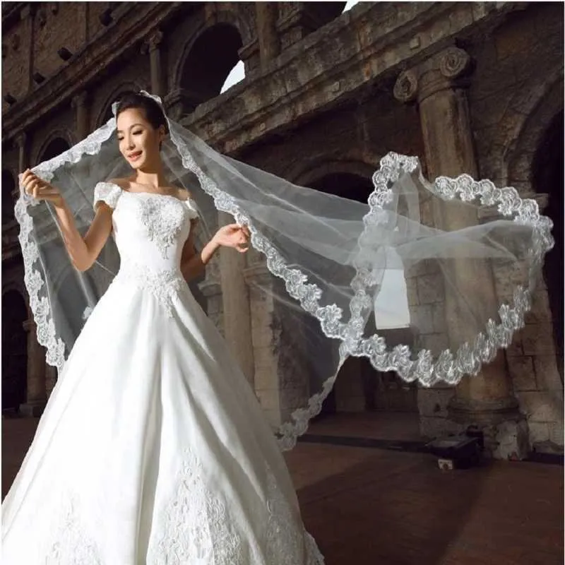 Gioielli per capelli Donna Velo da sposa corto da sposa Bianco Uno strato di fiori in pizzo con bordi applicati_voghion.com