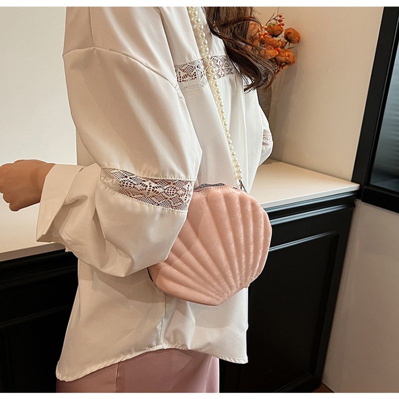 Einzigartige Nischentasche Damen 2024 Sommer neue Mode Perlen Umhängetasche ausländischer Stil einfache Muscheltasche_voghion.com