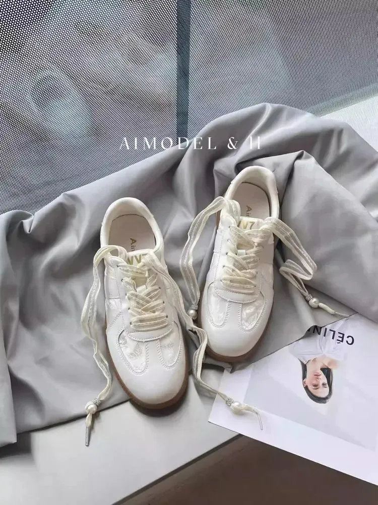 Size 35-40 Real LeatherSatin Surface Women Casual Sneakers Breath Tennis Athletic Flats Low Heels Lace-Up Spring Hike_voghion.com