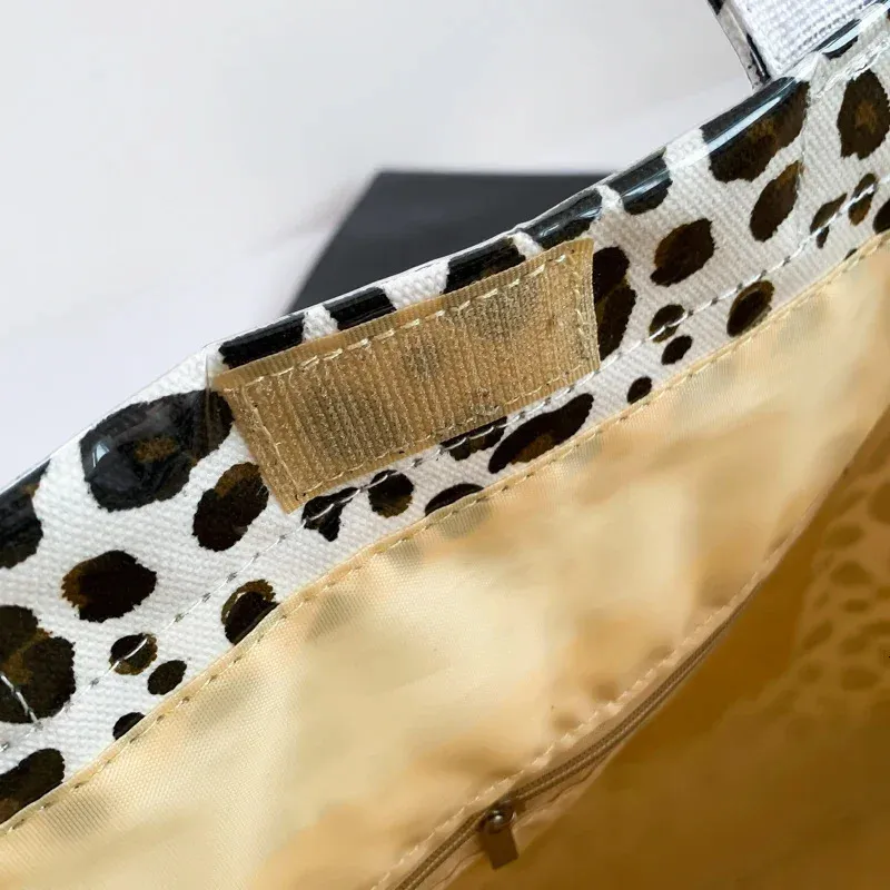 Fashion PVC Reusable Shopping Vintage Leopard Womens Large Capacity Waterproof Handbag Tote Beach Bag Travel 241115_voghion.com