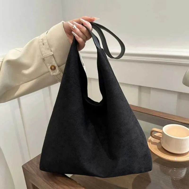 Retro womens large capacity suede shoulder bag solid color simple design casual shopping handbag Y241123_voghion.com
