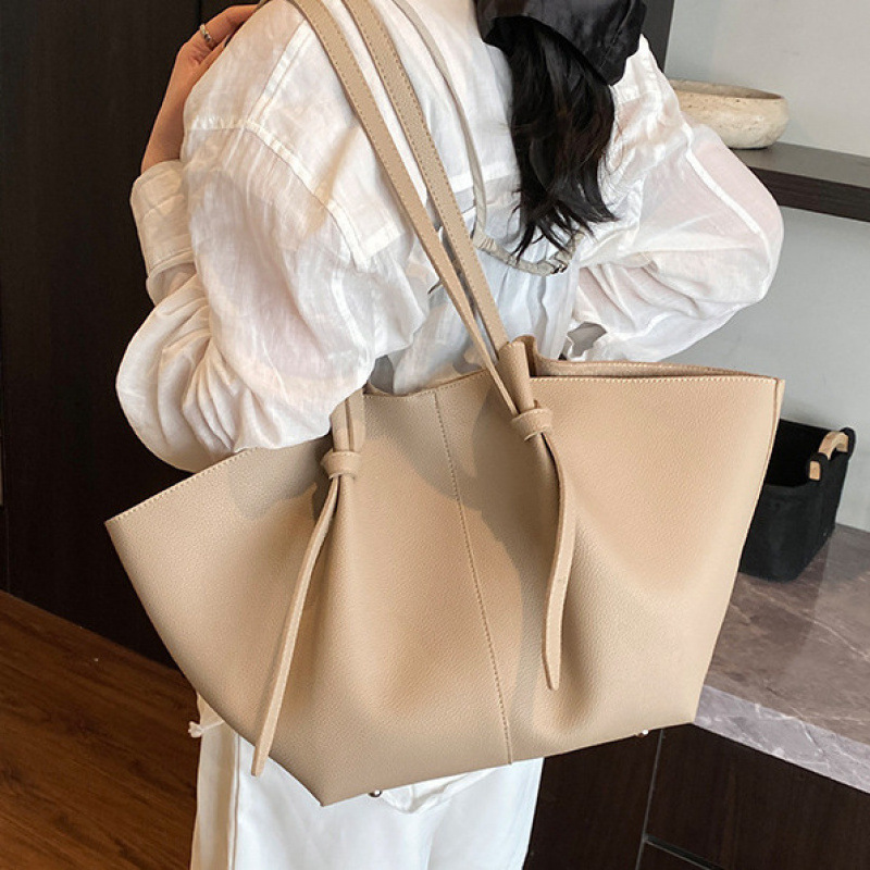 Women's Stylish Large Capacity Tote Bag For Everyday Use - Soft PU Leather With Magnetic Closure, Wrinkle & Stitching Details