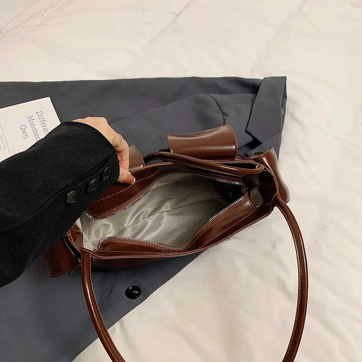 LEFTSIDE Petit sac à bandoulière en cuir PU à double poche pour sous-vêtements 2024 Y2K Nouveau sac à main et portefeuille pour femme Y241216_voghion.com