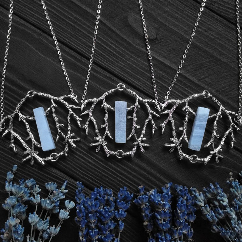 Colliers Nouveau collier branche de quartz brut vert/blanc_voghion.com