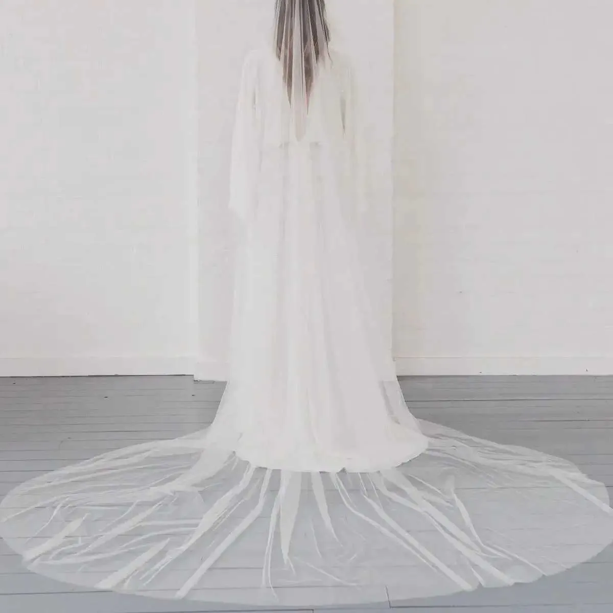 Hair Jewelry Cathedral Bridal Veils Long Veil With Comb 1 Tier Cut Edge Soft Tulle Silk 120in Wide Wedding Accessories_voghion.com