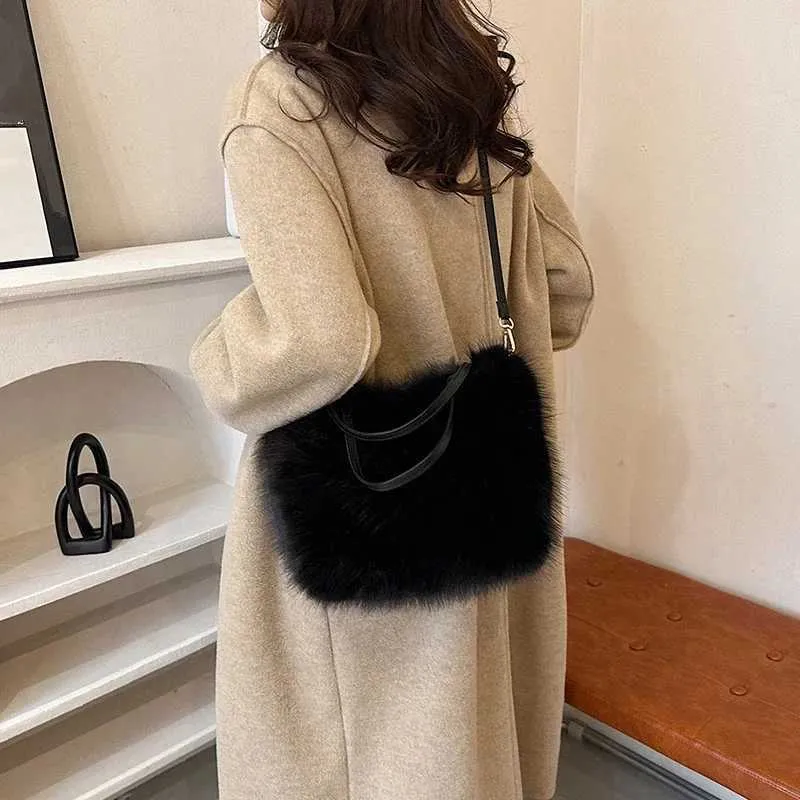 Designer Bag Artificial fur bucket plush design womens handbag soft winter cross body shoulder bag Bolsa Feminina 2025_voghion.com