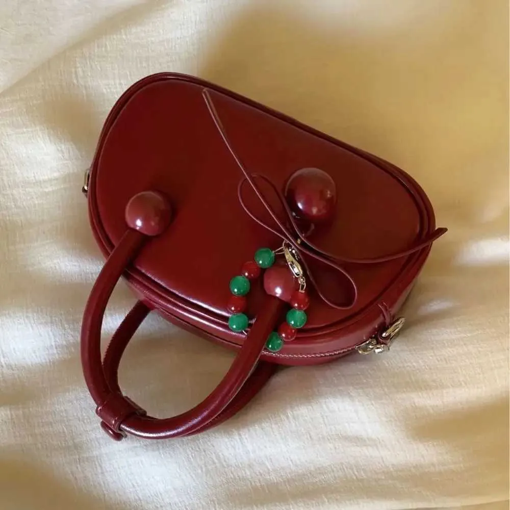 Mode Retro Kirsche Schulter Weihnachtsgeschenk Große Kapazität Unterwäsche Frauen PU Leder Horizontale Tasche Y241216_voghion.com