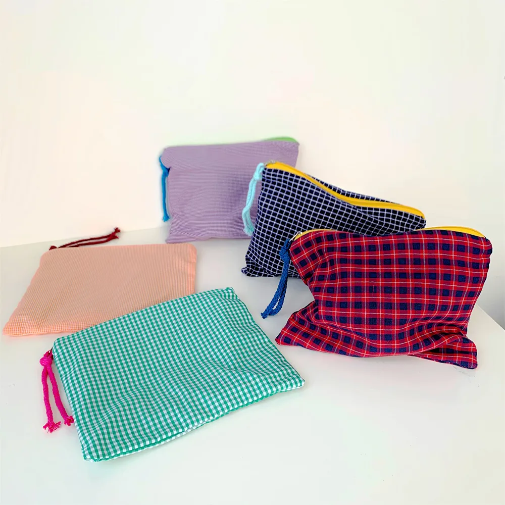 Damen-Make-up-Tasche aus kariertem, einfachem Baumwollstoff, große Kapazität, Federmäppchen, tragbare Reisetasche, große Bad-Kosmetiktaschen_voghion.com