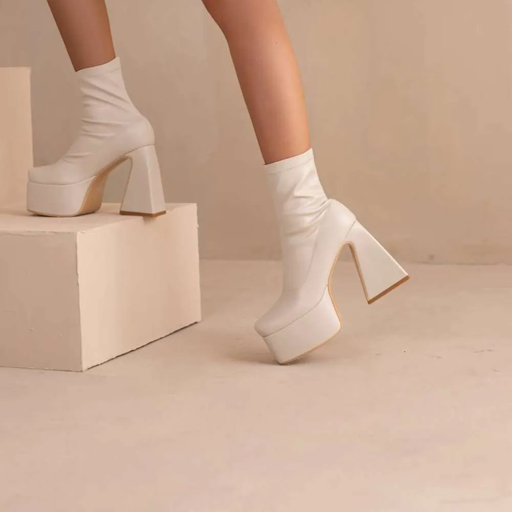 Brandneue Herbst-Winter-mittlere Wadenstiefel Punk Goth klobige Plattform High Heels Motorrad lange Booty Damenschuhe große Größe_voghion.com