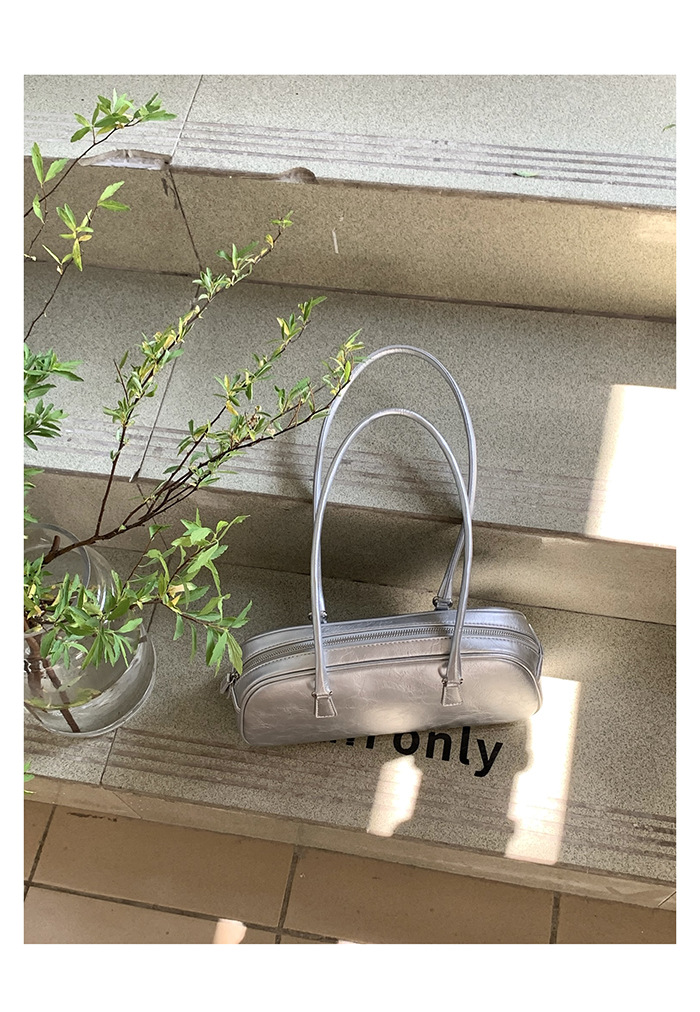 2024 Estate coreana Nuovo design di nicchia Borsa da donna portatile in stile balletto Tendenza moda Borsa versatile in argento con tracolla singola_voghion.com