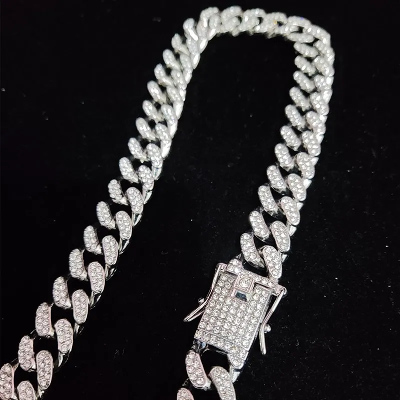 Colliers pendentifs hommes femmes Hip Hop PLUG collier lettre avec chaîne cubaine en cristal de 13 mm HipHop Iced Out Bling Fashion_voghion.com