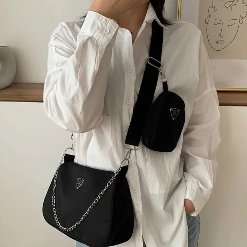 Borsa a mano elegante da donna con stampa pitone e tracolla_voghion.com