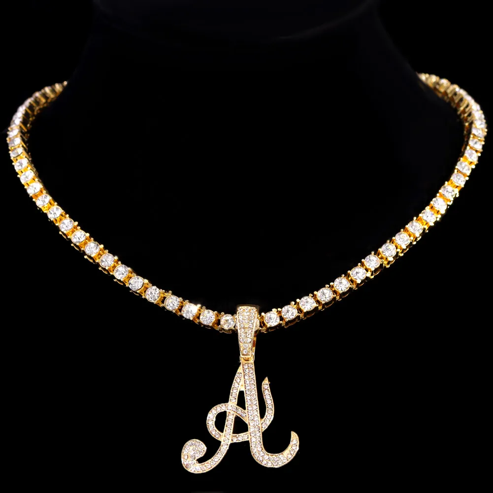 Ketten Iced Out Strass kursive Initialen Anhänger Halskette für Frauen Bling Brief Name Tennis Choker Halsketten Punk_voghion.com