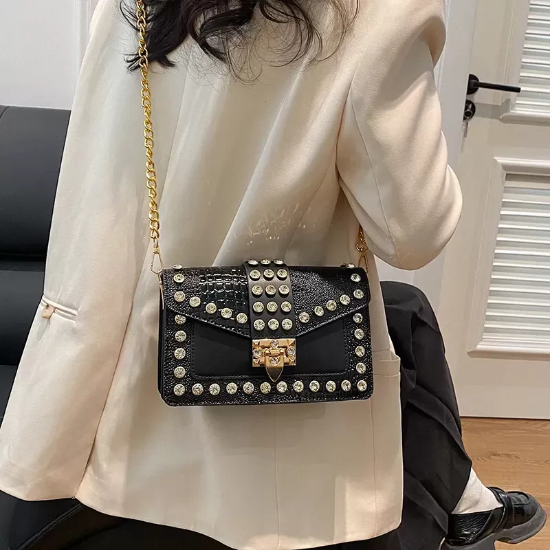 2023 Top-Marke Schulter für Frauen Hohe Qualität PU Unterarm Nette Geldbörsen und Handtaschen Designer Lock Menger_voghion.com