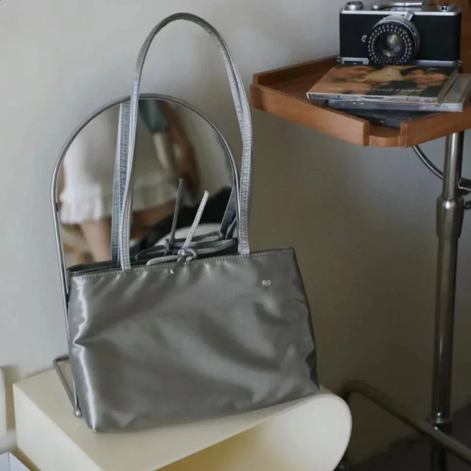 Einfarbige Vintage Satin Handtasche Lässige Stoff Bowknot Elegante Damen Umhängetasche 240902_voghion.com