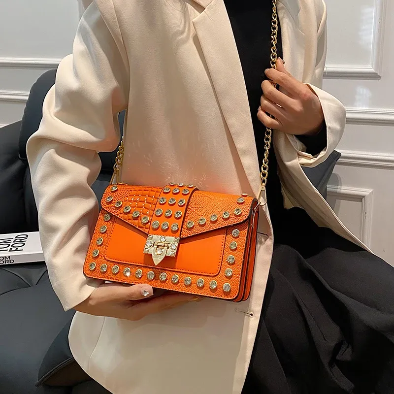 2023 Top-Marke Schulter für Frauen Hohe Qualität PU Unterarm Nette Geldbörsen und Handtaschen Designer Lock Menger_voghion.com
